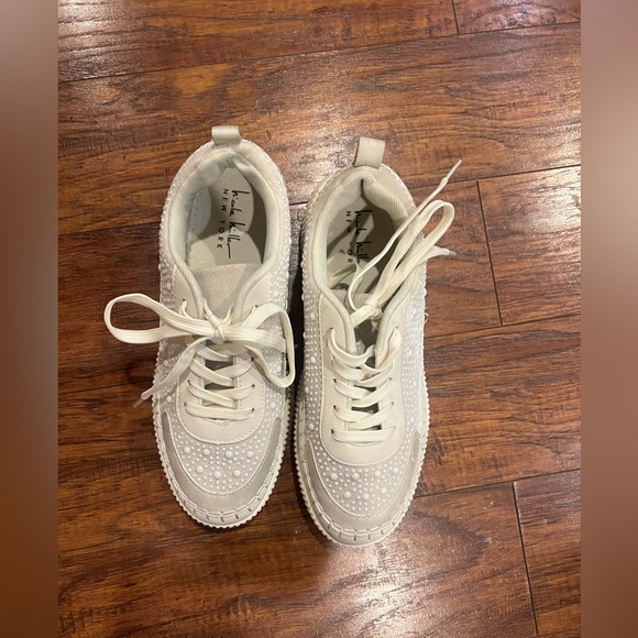 Nicole Miller Brita Pearl Platform Sneakers - Picture 6 of 8